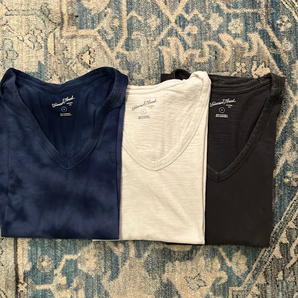 Set of 3 Universal Thread T shirts